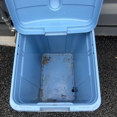 早い者勝ち　大型90リッター　ゴミ箱　汚れてますの画像