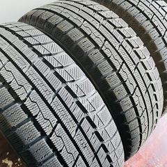 215/60/16冬トーヨーの画像