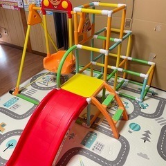 アンパンマン     ブランコ　ジャングルジム　滑り台
の画像