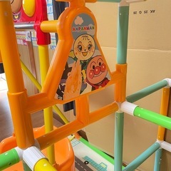 アンパンマン     ブランコ　ジャングルジム　滑り台
の画像