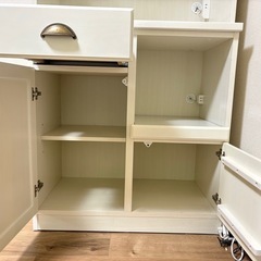 【美品】アンティーク食器棚の画像