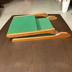 12/25まで店頭商品一部を除き半額クリスマスSALE!!開催中 　イ2512-089 折りたたみ座椅子 グリーン キズ汚れ有りの画像