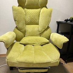 ゲーミングチェアの画像