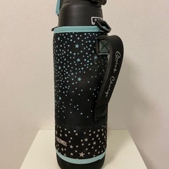 ❣️美品❣️サーモス 水筒 真空断熱スポーツボトル 1.5L ブラックスター 保冷専用 FHT-1501F BKSTの画像