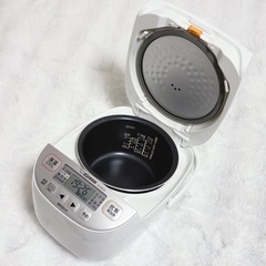 【極美品】象印マホービン 炊飯器 3合 一人暮らし 小容量 極め炊き マイコンタイプ 保温12時間 ホワイト NL-BD05-WAの画像