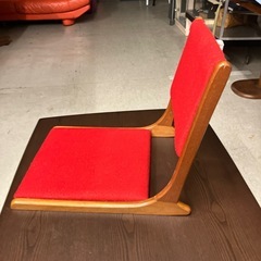 12/25まで店頭商品一部を除き半額クリスマスSALE!!開催中 イ2512-090 折りたたみ座椅子 レッド キズ汚れ有りの画像