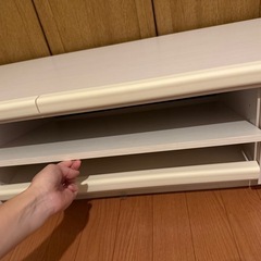 テレビボードの画像