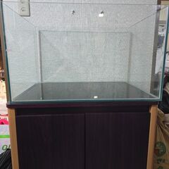 水槽とキャビンと濾過フィルターセットの画像