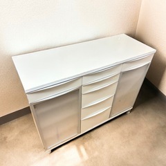 食器棚(ホワイト)
の画像