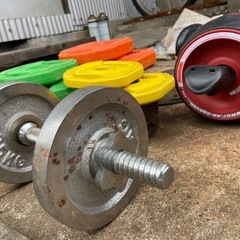 ダンベル、筋トレセット
の画像