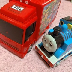 トミカ トラック 🚚 きかんしゃトーマス 🚂 2点セット プラレールの画像