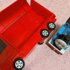 トミカ トラック 🚚 きかんしゃトーマス 🚂 2点セット プラレールの画像