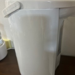 電気ポットの画像