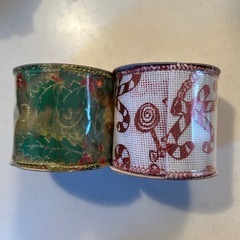 クリスマス　ロールリボン　2つ　Xmas プレゼント　装飾　リース　ラッピングの画像