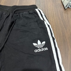 adidas ストライプ ブラック スウェットパンツの画像