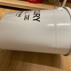 蓋付きオーバル型バケツの画像