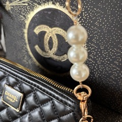 新品　シャネル　ノベルティ　C Cロゴチャーム付　キルティングレザー　チェーン付　ショルダーの画像