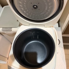 炊飯器の画像