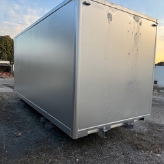 仕上げ済み！断熱材入り！便利 シャッタードア！バイクガレージ！使い勝手抜群！倉庫物置用 3トン保冷ロングワイドコンテナの画像