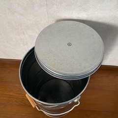 米びつ/ライスストッカー☆トタン製☆の画像