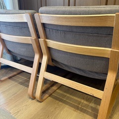 リビングでもダイニングでもつかえるソファチェア・オーク材の画像