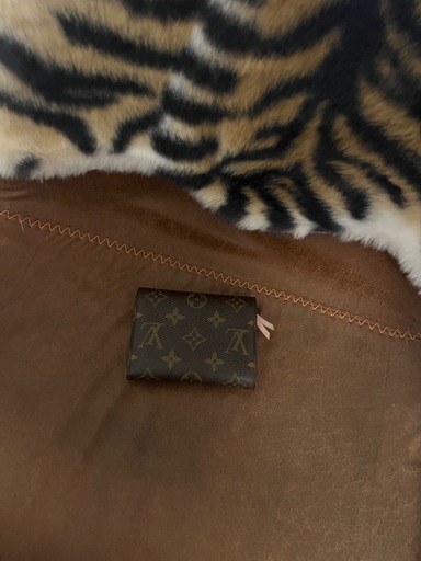 ヴィトン財布　
