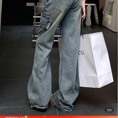 フレアズボンの画像