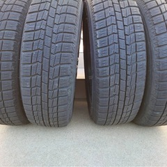 スタッドレスタイヤ、ホイール４本セットの画像