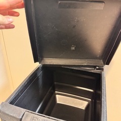 ゴミ箱　ブラックの画像