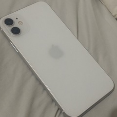 iPhone11 ホワイト 64GBの画像
