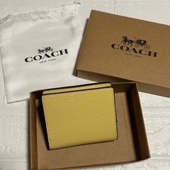 coach 新品　二つ折り財布の画像
