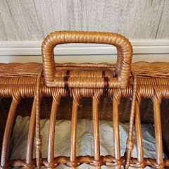 美品　ラタン　籐　ペットキャリーM　専用クッション付の画像