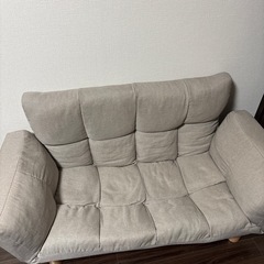 ソファ ベージュの画像