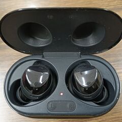 サムスン ワイヤレスイヤフォンGalaxy Buds+の画像