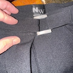 ランチャードレスパンツ　NEW WOMAN スラックス　スーツパンツ　美品　 ポリエステルパンツ　ワイド　ウエスト63 ヒップ90 レディースの画像