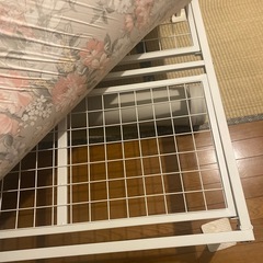 パイプベットと布団の画像