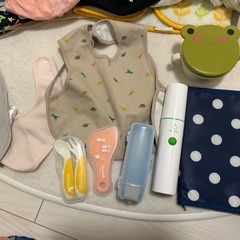 こども服　おもちゃ　抱っこ紐ケープ夏　食事セット　スリーパー　の画像