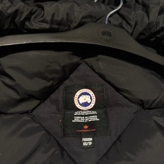 CANADA GOOSE EXPEDITION ダウンジャケット ネイビー xsの画像