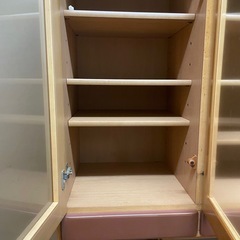 高級食器棚の画像