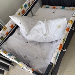 ベビーベッド　ガード調節可の画像