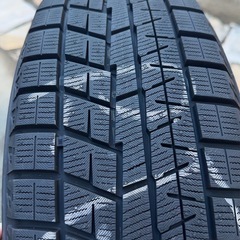スタッドレスタイヤの画像