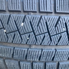 スタッドレスタイヤホイール4本セット　225/60R18の画像