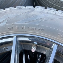 スタッドレスタイヤホイール4本セット　225/60R18の画像