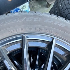 スタッドレスタイヤホイール4本セット　225/60R18の画像