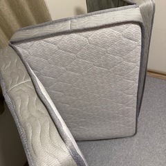ちぁ様ニトリ　(セミダブル)3つ折りポケットコイルマットレスの画像