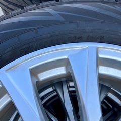 スタッドレスタイヤホイール4本セット225/60R17の画像