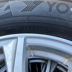 スタッドレスタイヤホイール4本セット225/60R17の画像