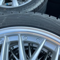 スタッドレスタイヤホイール4本セット245/40R19の画像