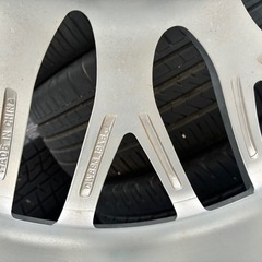 スタッドレスタイヤホイール4本セット245/40R19の画像