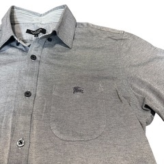 バーバリー　Burberryグレー 半袖シャツ フロントポケット付き Mの画像